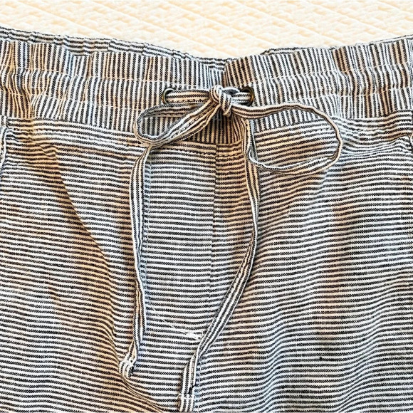 Talbots Blue Stripe Cotton Pull On Shorts Size 16 - Picture 3 of 7